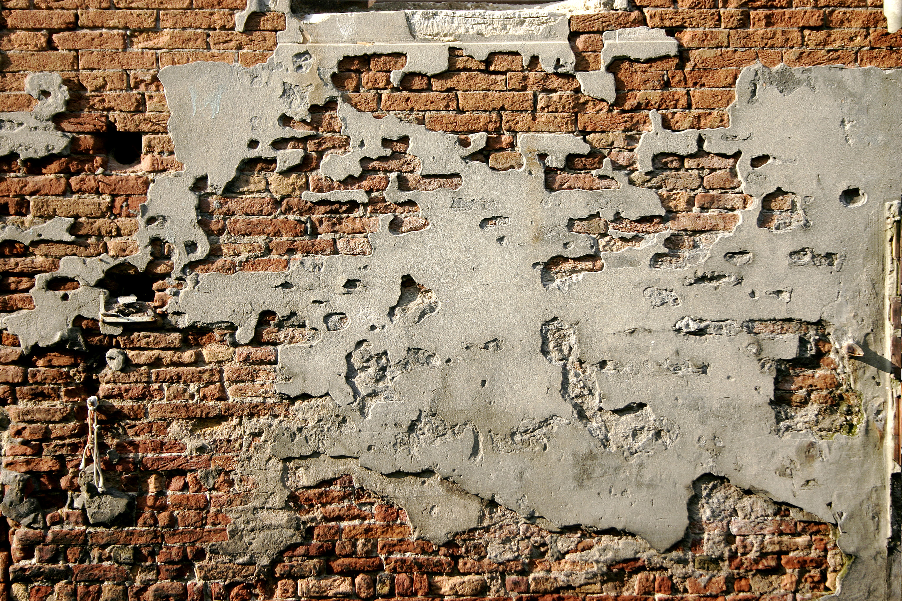 Кирпичная стена Брестской крепости