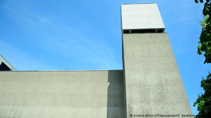 Berlin, St. Agnes Church (Copyright: Picture-alliance/ Tagesspiegel/ D.Spiekermann)